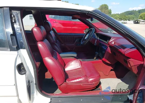 1991 Oldsmobile Cutlass Supreme z USA, uszkodzony, nr VIN 1G3WT34T7MD382291